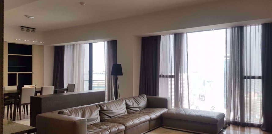 Condo à Bangkok, Thaïlande, 3 chambres à The Met  № 77932