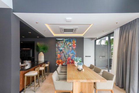Villa in Rawai, Thailand 4 Schlafzimmer № 74594 - Foto 2