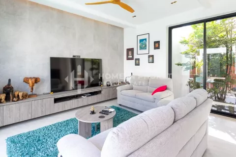Casa de 3 dormitorios en Phuket, Tailandia № 131319 - foto 2