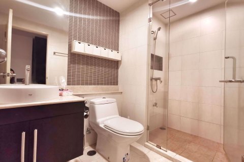 Condominio de 3 dormitorios en Watthana, Bangkok, Tailandia № 76303 - foto 10