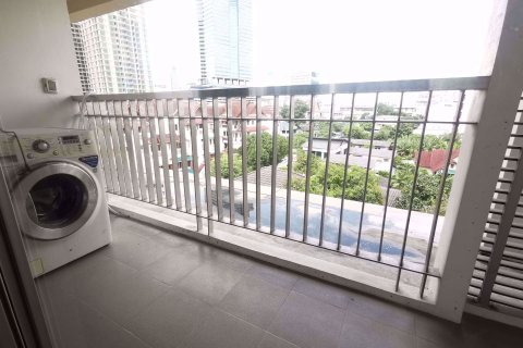 Condominio de 3 dormitorios en Watthana, Bangkok, Tailandia № 76303 - foto 13