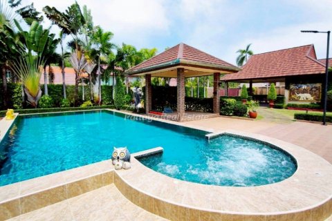 Casa de 3 dormitorios en Bang Lamung, Tailandia № 132220 - foto 14
