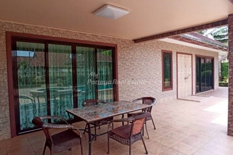 Casa de 3 dormitorios en Bang Lamung, Tailandia № 132220 - foto 11