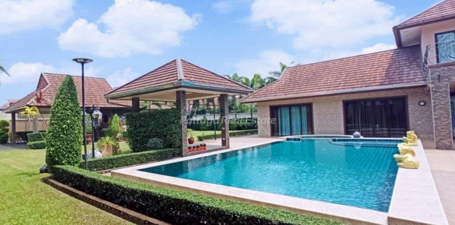 Casa de 3 dormitorios en Bang Lamung, Tailandia № 132220