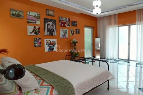 Casa de 3 dormitorios en Bang Lamung, Tailandia № 132220 - foto 8