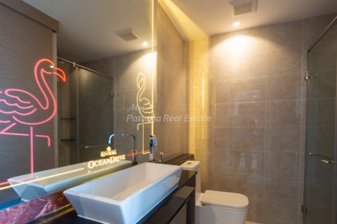 Condominio de 1 dormitorio en Bang Lamung, Tailandia № 132218 - foto 12