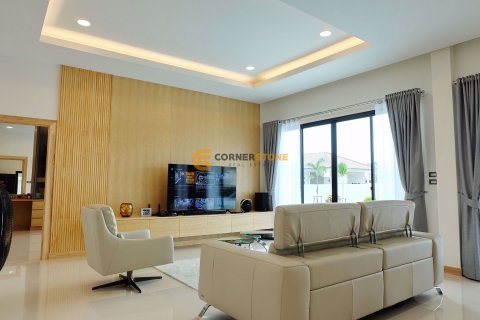 Estudio en Bang Lamung, Tailandia № 100347 - foto 8
