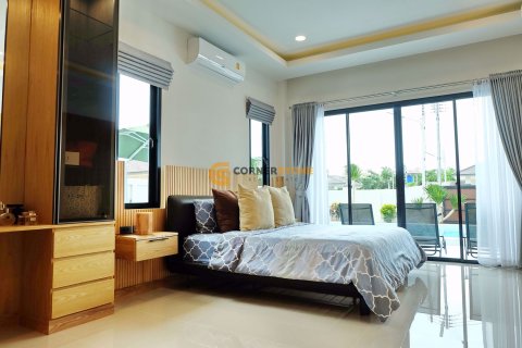 Estudio en Bang Lamung, Tailandia № 100347 - foto 11
