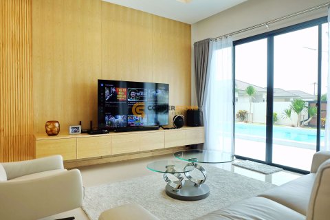 Estudio en Bang Lamung, Tailandia № 100347 - foto 9