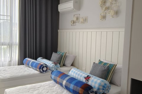 Condo in Hua Hin, Thailand, 3 bedrooms № 79286 - photo 7