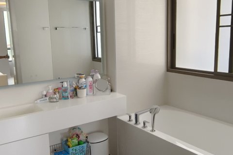 Condo in Hua Hin, Thailand, 3 bedrooms № 79286 - photo 11