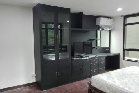 Condominio de 2 dormitorios en Watthana, Bangkok, Tailandia № 123922 - foto 2