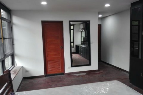 Condominio de 2 dormitorios en Watthana, Bangkok, Tailandia № 123922 - foto 4