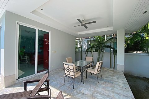 Casa de 3 dormitorios en Hua Hin, Tailandia № 125131 - foto 8