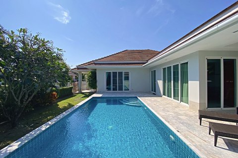 Casa de 3 dormitorios en Hua Hin, Tailandia № 125131 - foto 2