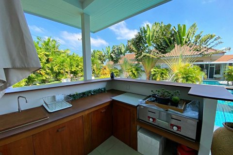 Casa de 3 dormitorios en Hua Hin, Tailandia № 125132 - foto 10