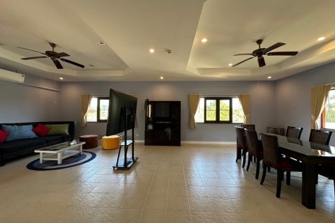 Casa de 3 dormitorios en Hua Hin, Tailandia № 125130 - foto 8