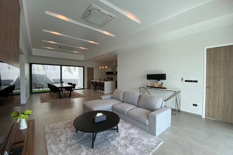 Casa de 3 dormitorios en Hua Hin, Tailandia № 125129 - foto 9