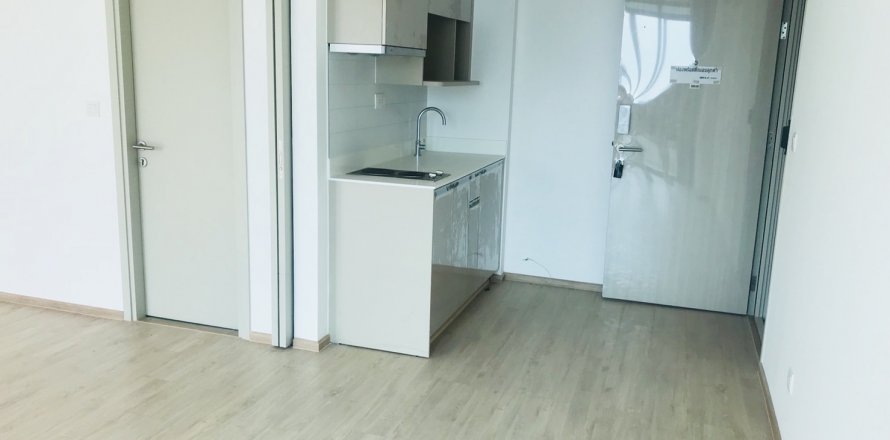 Condo in Bangkok, Thailand, 1 bedroom  № 144114