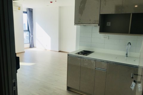 Condo in Bangkok, Thailand, 1 bedroom  № 144114 - photo 3