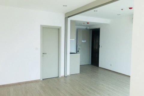 Condo in Bangkok, Thailand, 1 bedroom  № 144114 - photo 2