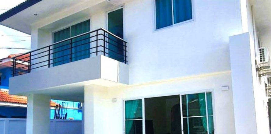 Casa de 6 dormitorios en Pattaya, Tailandia № 100789