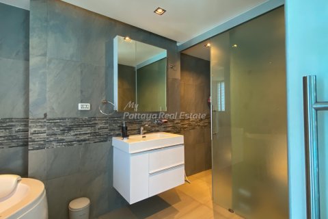 Condominio de 1 dormitorio en Bang Lamung, Tailandia № 132230 - foto 28