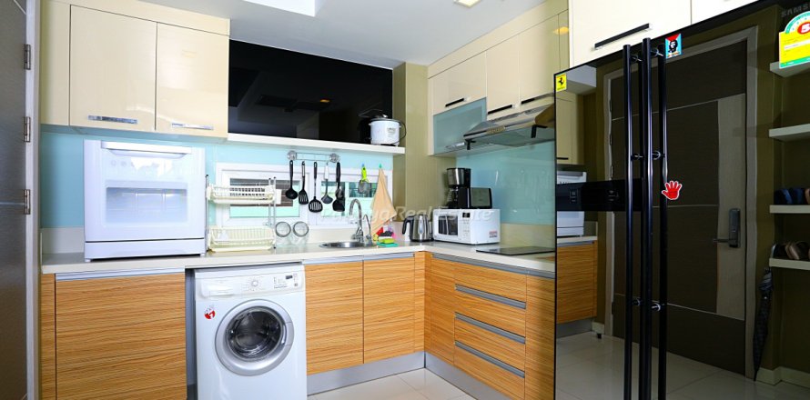 Condominio de 3 dormitorios en Bang Lamung, Tailandia № 132228
