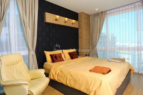 Condominio de 3 dormitorios en Bang Lamung, Tailandia № 132228 - foto 10