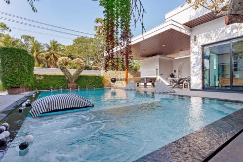 Studio in Bang Lamung, Thailand № 124131 - Foto 6