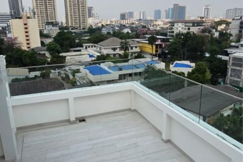 คอนโดมิเนียมในคลองเตย, กรุงเทพฯ, ประเทศไทย, 3 ห้องนอน № 123714 - รูปถ่าย 18