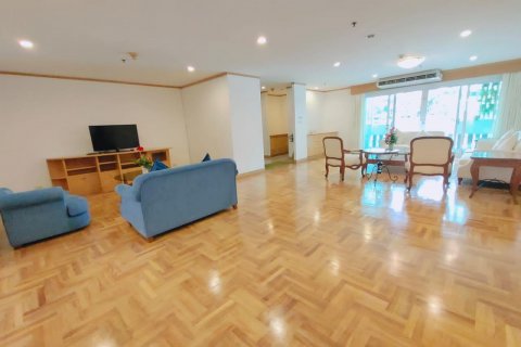 คอนโดมิเนียมในวัฒนา, กรุงเทพฯ, ประเทศไทย, 3 ห้องนอน № 123717 - รูปถ่าย 2