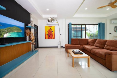 Chalet de 3 dormitorios en Phuket, Tailandia № 119627 - foto 9