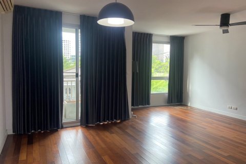 Condo in Bangkok, Thailand, 2 bedrooms  № 85399