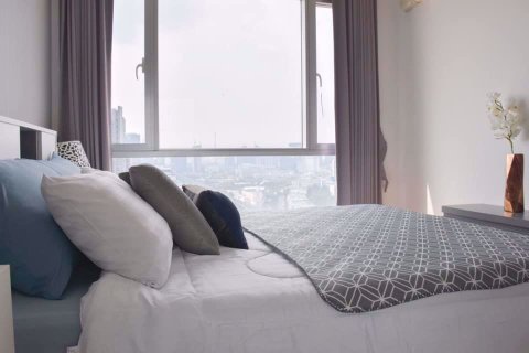 Condominio de 1 dormitorio en Huai Khwang, Bangkok, Tailandia № 76778 - foto 8