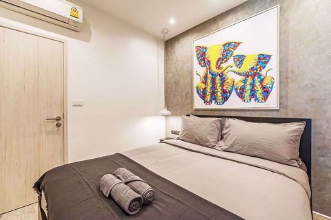 Condominio de 2 dormitorios en Ratchathewi, Bangkok, Tailandia № 76779 - foto 15