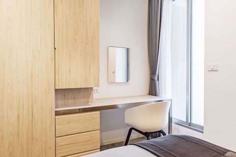Condominio de 2 dormitorios en Ratchathewi, Bangkok, Tailandia № 76779 - foto 16