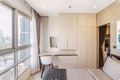 Condominio de 2 dormitorios en Ratchathewi, Bangkok, Tailandia № 76779 - foto 9
