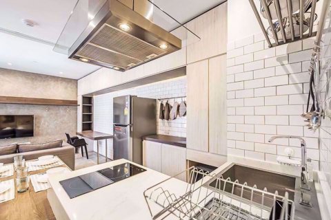 Condominio de 2 dormitorios en Ratchathewi, Bangkok, Tailandia № 76779 - foto 5