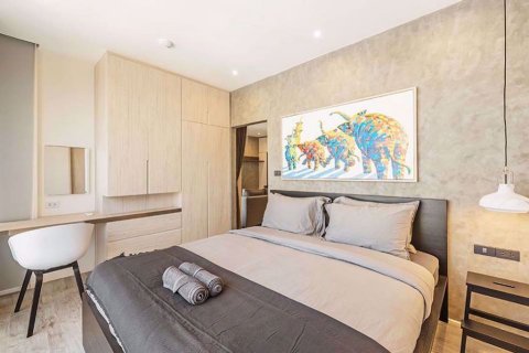 Condominio de 2 dormitorios en Ratchathewi, Bangkok, Tailandia № 76779 - foto 14