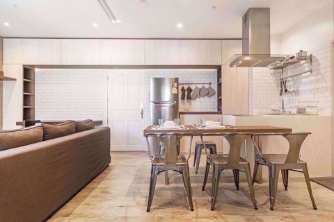 Condominio de 2 dormitorios en Ratchathewi, Bangkok, Tailandia № 76779 - foto 4
