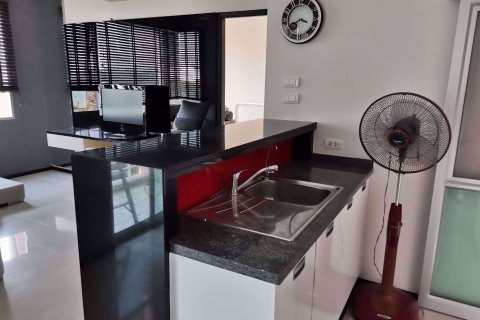 Condominio de 1 dormitorio en Khlong San, Bangkok, Tailandia № 76775 - foto 3