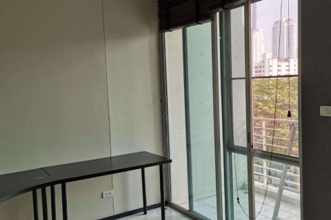 Condominio de 1 dormitorio en Khlong San, Bangkok, Tailandia № 76775 - foto 7