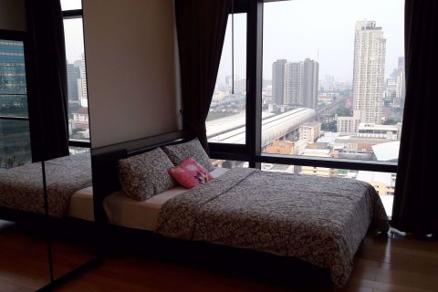 Condominio de 2 dormitorios en Ratchathewi, Bangkok, Tailandia № 76776 - foto 6