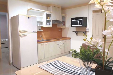 Condominio de 2 dormitorios en Khlong Toei, Bangkok, Tailandia № 76064 - foto 4