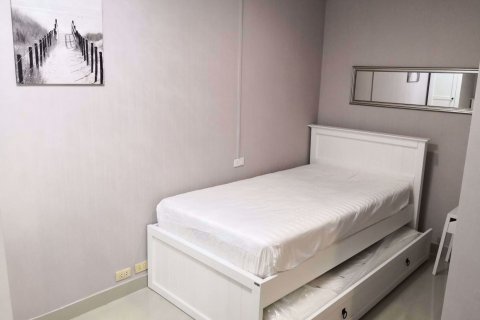 Condominio de 2 dormitorios en Khlong Toei, Bangkok, Tailandia № 76064 - foto 16