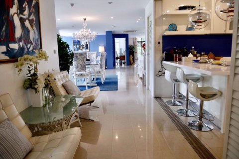 Eigentumswohnung in Watthana, Bangkok, Thailand, 3 Schlafzimmer № 76061 - Foto 12