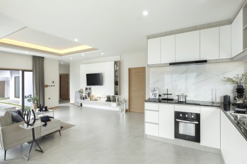 Chalet de 3 dormitorios en Pattaya, Tailandia № 123301 - foto 9