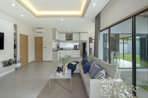 Chalet de 3 dormitorios en Pattaya, Tailandia № 123301 - foto 15