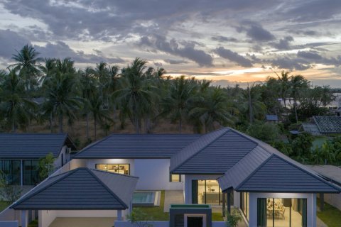 Chalet de 3 dormitorios en Pattaya, Tailandia № 123301 - foto 4